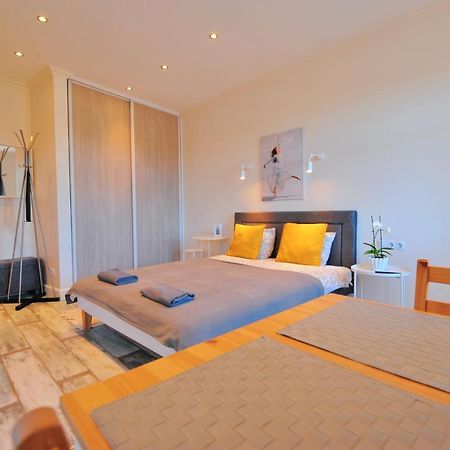 Gertrudes Residence Stay In Light-Filled Studio Apartment In Central Riga Dış mekan fotoğraf